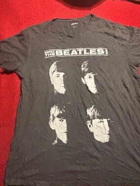 Meet The Beatles Women’s Gray Graphic Tee - Old Navy size Large